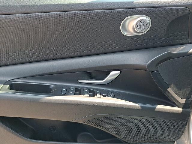 2021 Hyundai ELANTRA SE IVT