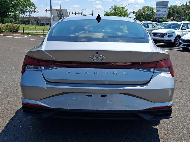 2021 Hyundai ELANTRA SE IVT