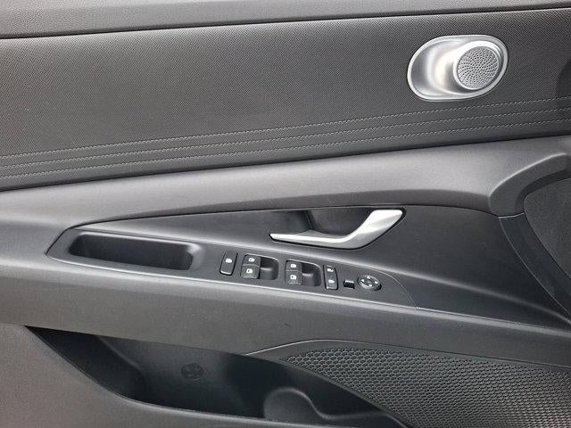 2023 Hyundai ELANTRA SEL IVT