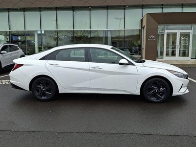 2023 Hyundai ELANTRA SEL IVT