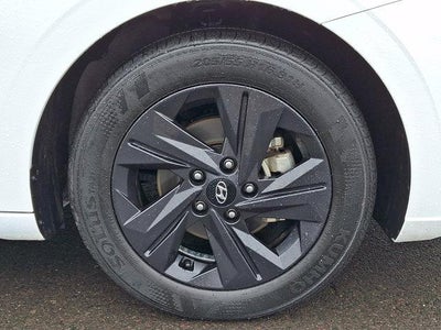 2023 Hyundai ELANTRA SEL IVT