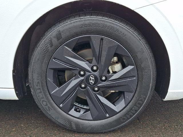 2023 Hyundai ELANTRA SEL IVT