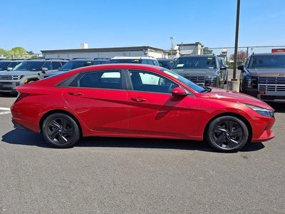 2021 Hyundai ELANTRA SEL IVT