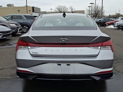 2022 Hyundai ELANTRA Limited IVT