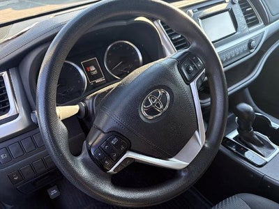 2019 Toyota Highlander LE V6 AWD (SE)