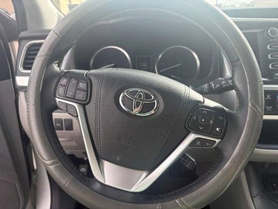 2017 Toyota Highlander Limited V6 AWD (Natl)