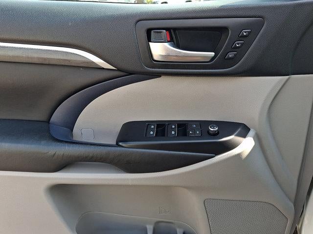 2017 Toyota Highlander Limited V6 AWD (Natl)