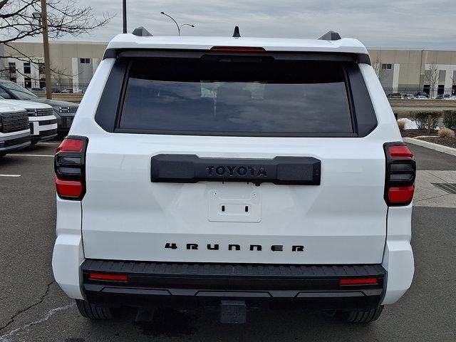 2025 Toyota 4Runner SR5 4WD (GS)