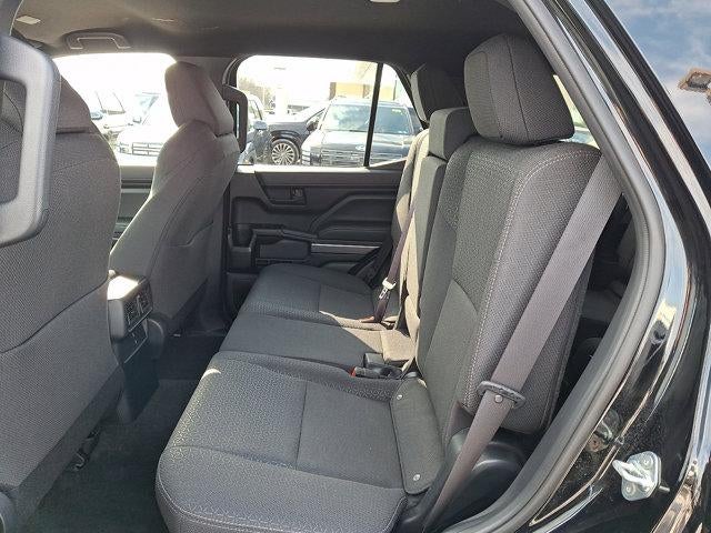 2025 Toyota 4Runner SR5 4WD (GS)