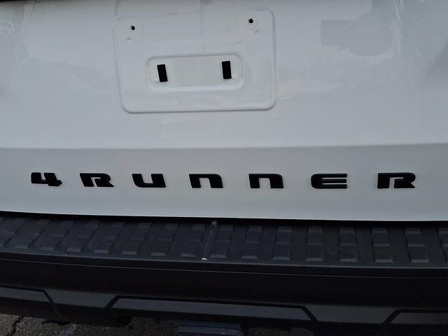 2025 Toyota 4Runner SR5 4WD (GS)