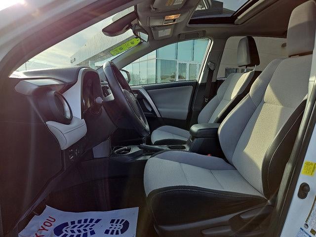 2017 Toyota RAV4 Hybrid XLE AWD (Natl)