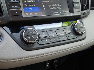 2017 Toyota RAV4 Hybrid XLE AWD (Natl)