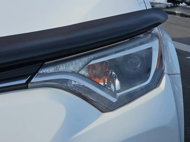 2017 Toyota RAV4 Hybrid XLE AWD (Natl)