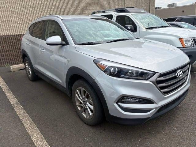 2016 Hyundai TUCSON AWD 4dr SE