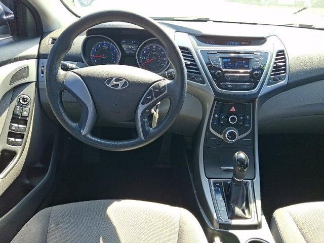 2016 Hyundai ELANTRA 4dr Sdn Auto SE