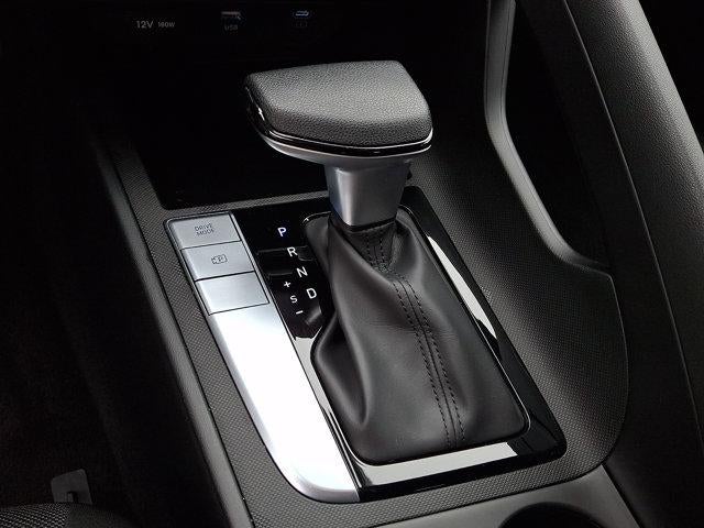 2024 Hyundai ELANTRA SE IVT