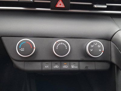 2024 Hyundai ELANTRA SE IVT