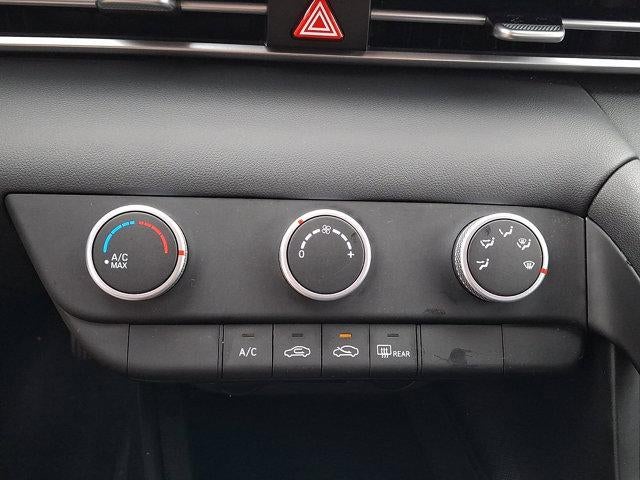 2024 Hyundai ELANTRA SE IVT