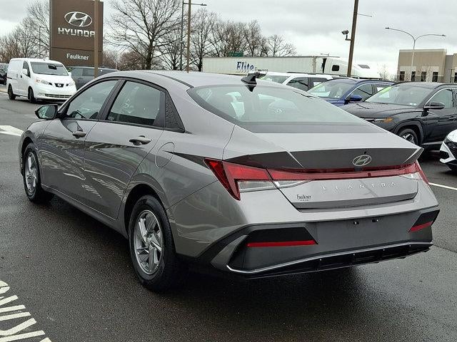 2024 Hyundai ELANTRA SE IVT