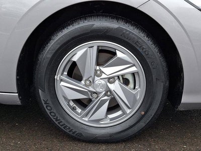 2024 Hyundai ELANTRA SE IVT