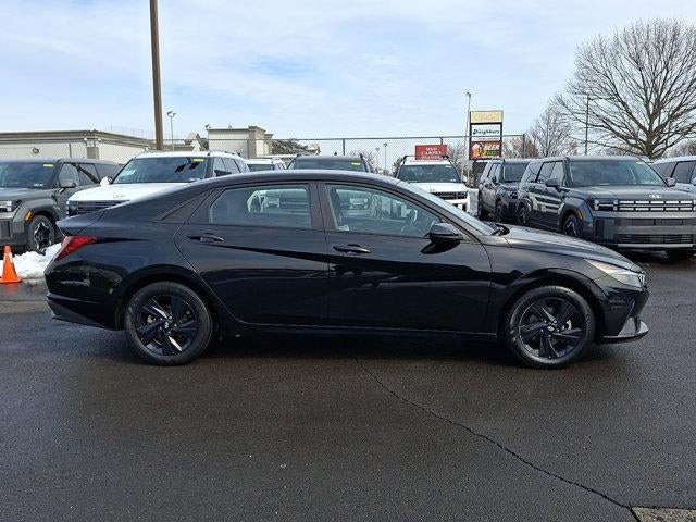 2023 Hyundai ELANTRA SEL IVT