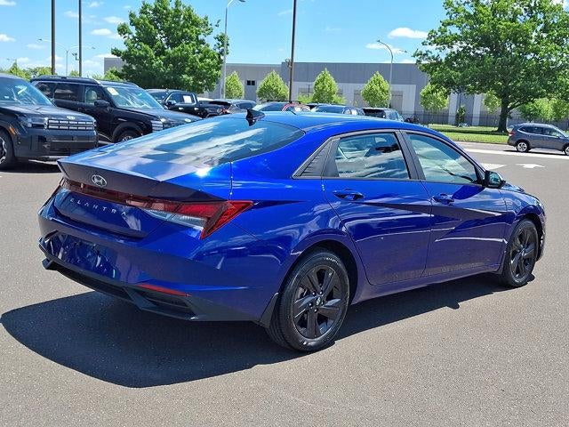 2023 Hyundai ELANTRA SEL IVT