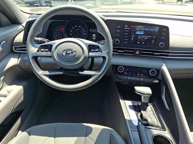 2023 Hyundai ELANTRA SEL IVT