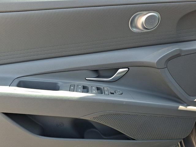 2023 Hyundai ELANTRA SEL IVT