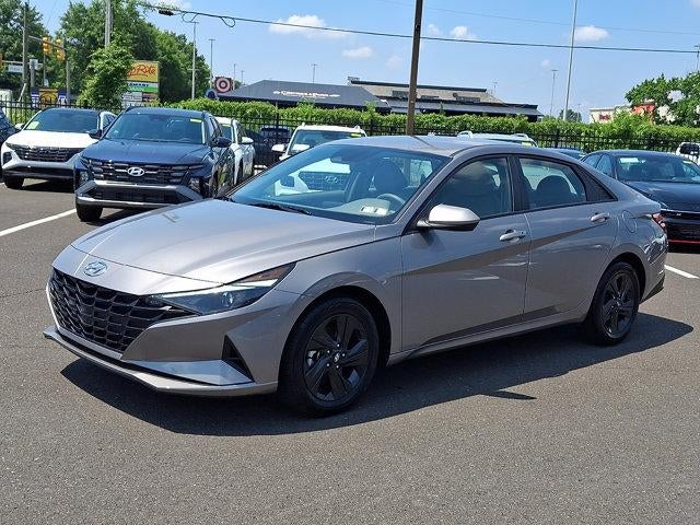2023 Hyundai ELANTRA SEL IVT