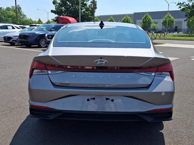 2023 Hyundai ELANTRA SEL IVT