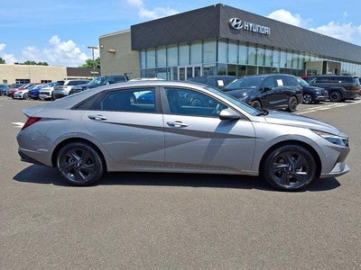2023 Hyundai ELANTRA SEL IVT