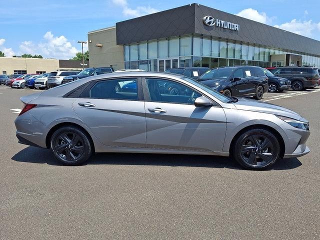 2023 Hyundai ELANTRA SEL IVT