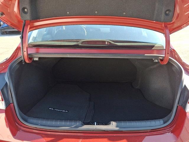 2023 Hyundai ELANTRA SEL IVT