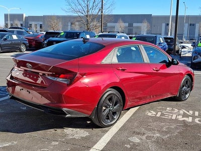 2023 Hyundai ELANTRA SEL IVT