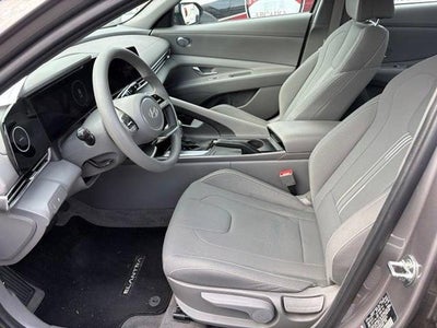 2024 Hyundai ELANTRA SEL IVT