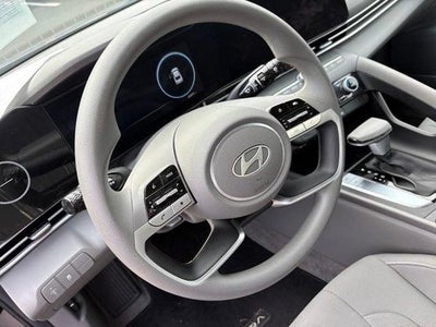 2024 Hyundai ELANTRA SEL IVT