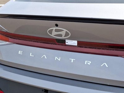 2025 Hyundai ELANTRA SEL Sport IVT