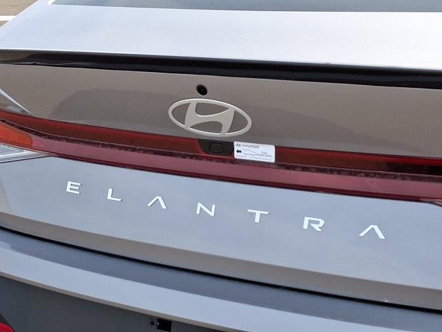 2025 Hyundai ELANTRA SEL Sport IVT