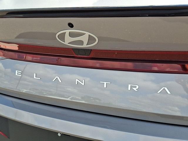 2025 Hyundai ELANTRA SEL Sport IVT