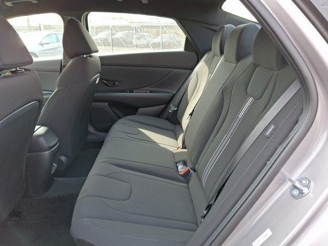 2025 Hyundai ELANTRA SEL Sport IVT