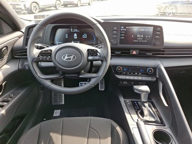 2025 Hyundai ELANTRA SEL Sport IVT