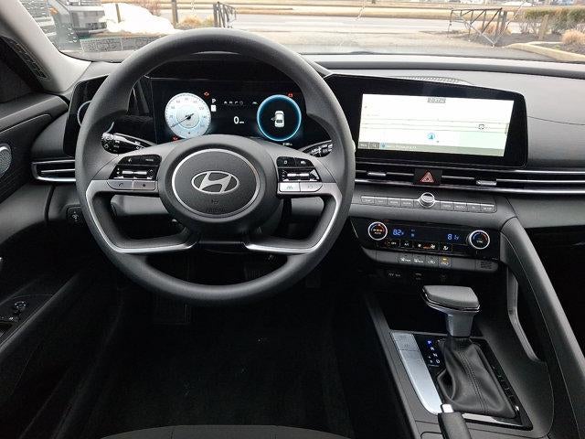 2024 Hyundai ELANTRA SEL IVT