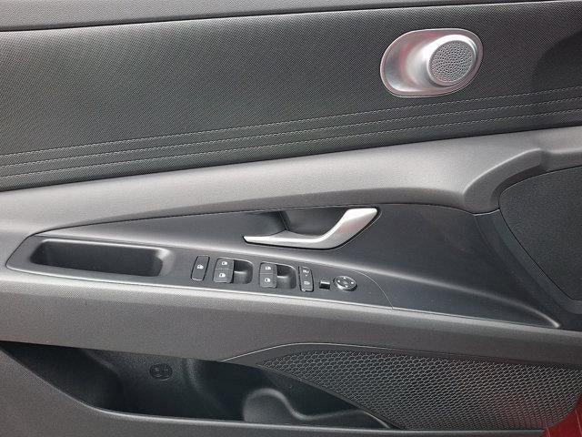 2024 Hyundai ELANTRA SEL IVT