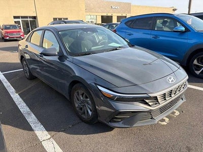 2024 Hyundai ELANTRA SEL IVT