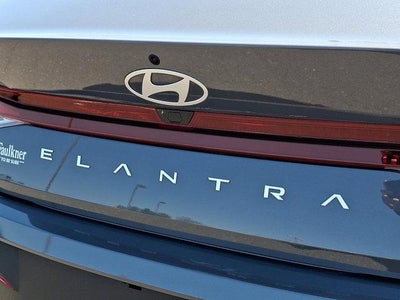 2024 Hyundai ELANTRA SEL IVT