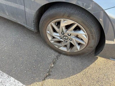 2024 Hyundai ELANTRA SEL IVT
