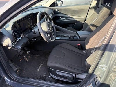 2024 Hyundai ELANTRA SEL IVT