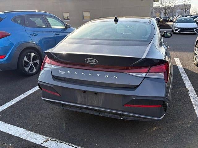 2024 Hyundai ELANTRA SEL IVT