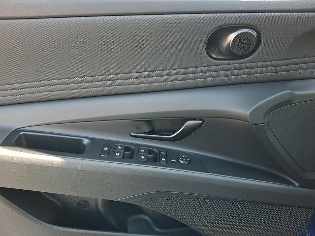 2025 Hyundai ELANTRA SEL Sport IVT