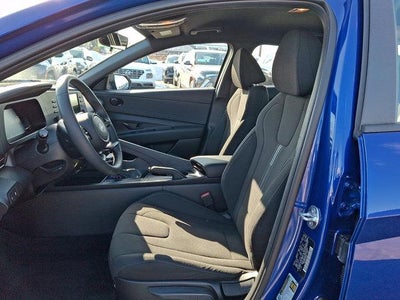 2025 Hyundai ELANTRA SEL Sport IVT